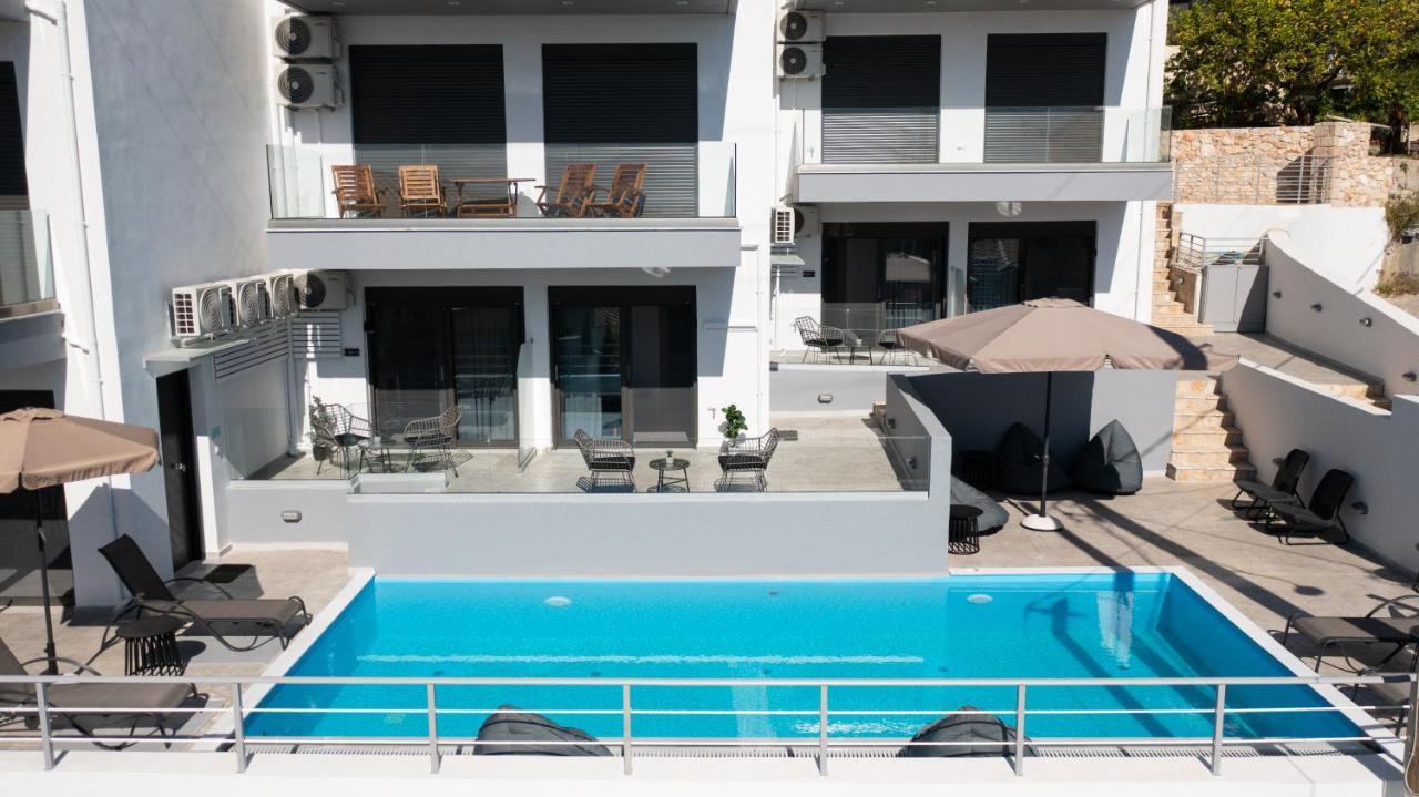 Clelia'S And Dione'S Design Studios Swimming Pool Nikiana Exteriér fotografie