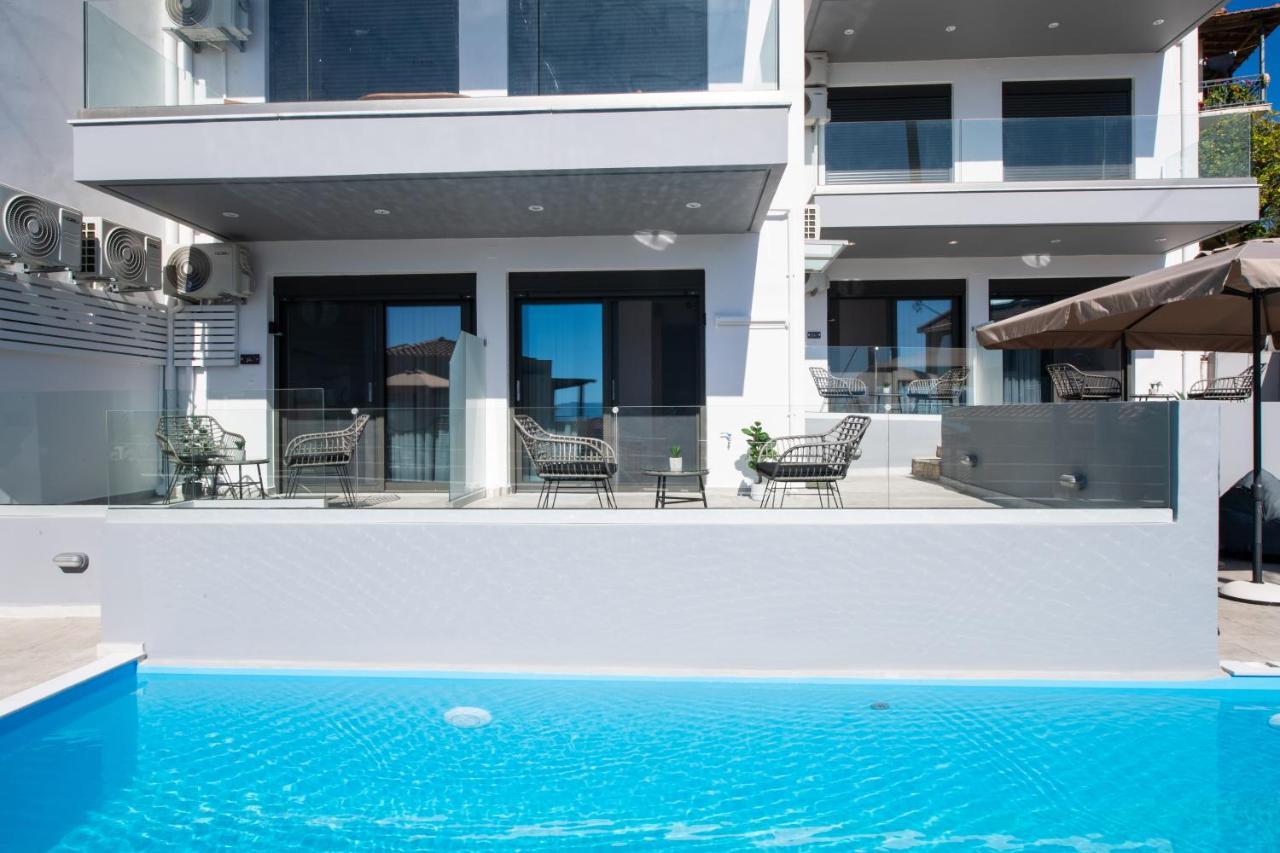Clelia'S And Dione'S Design Studios Swimming Pool Nikiana Exteriér fotografie